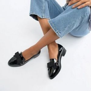Patent Loafer with Bow, Great Condition